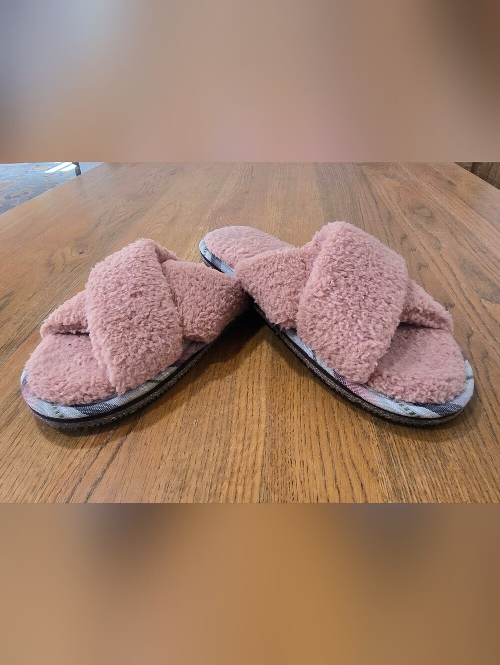 Feelgoodz Pink Fleece-Lined Slippers-Size 9/10